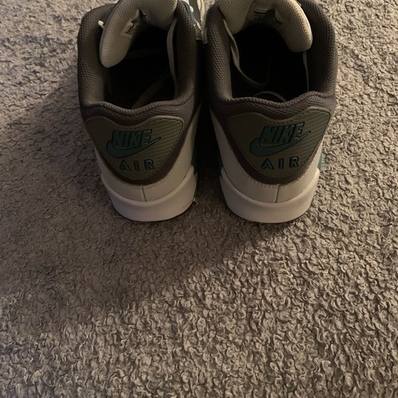 Nike’s Running / Casual Shoes. - Picture 3 of 8